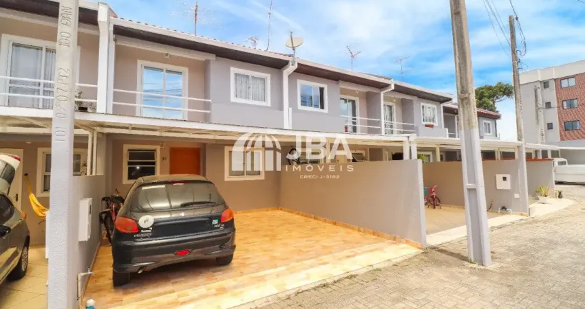 Sobrado duplex em condomínio fechado com ampla área de churrascoem excelente estado