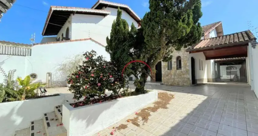 Casa com 4 quartos à venda na Rua Sao Caetano Do Sul, 44, Centro, Peruíbe