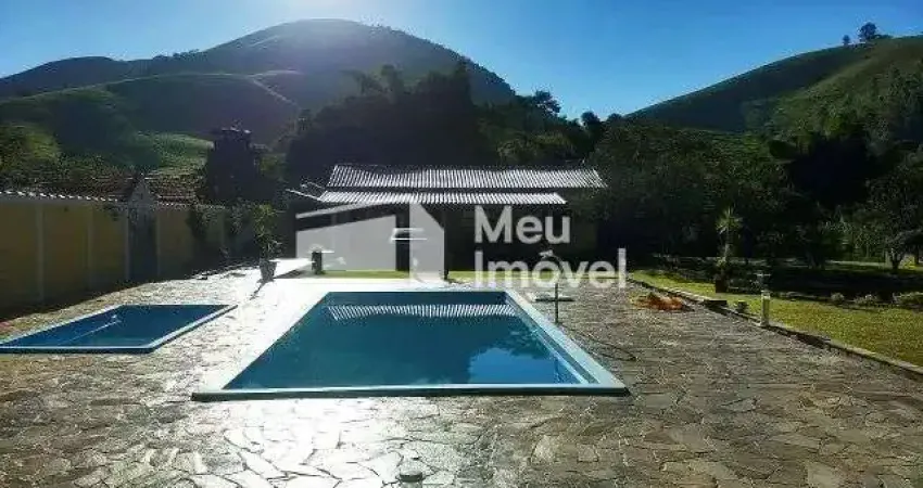 Chácara Plana de 5.000 m² em Monteiro Lobato com Rio e 5 Dormitórios