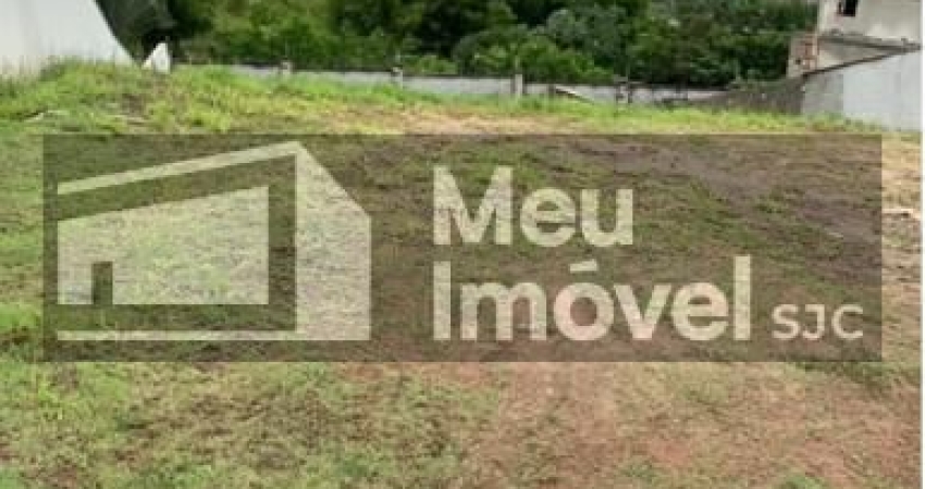 Terreno, 590 m², no melhor condomínio da cidade, vista permanente para área de preservação