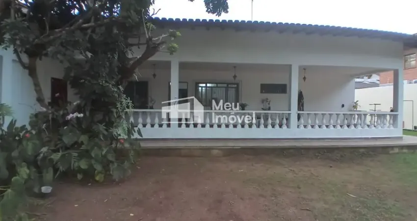 Casa ampla no Jardim Apollo – 800m² de terreno e estrutura para expansão