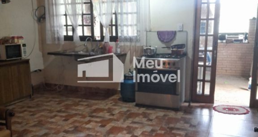 Linda Chácara a venda com 3.000 m² com 02 suítes - Vila São Geraldo - SJC