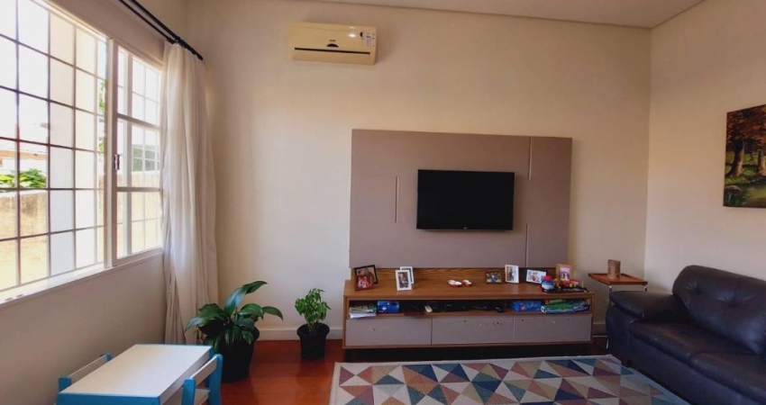 Casa com 3 dormitórios e área gourmet, no Jardim Esplanada  - Venda