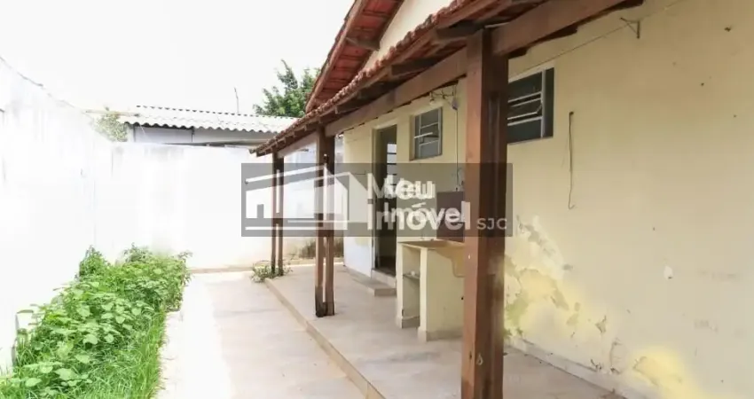 Casa 200m²- 2 dormitórios - com uma Edicula -Jardim Oriente - Zona Sul - São José dos Campos.