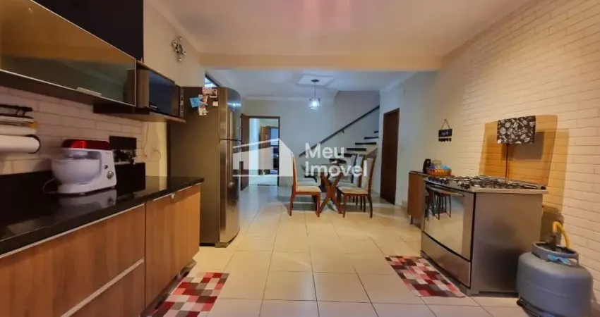 Venda Casa Sobrado 3 Dormitórios, 1 suíte, 190m² Loteamento Villa Branca - Jacareí