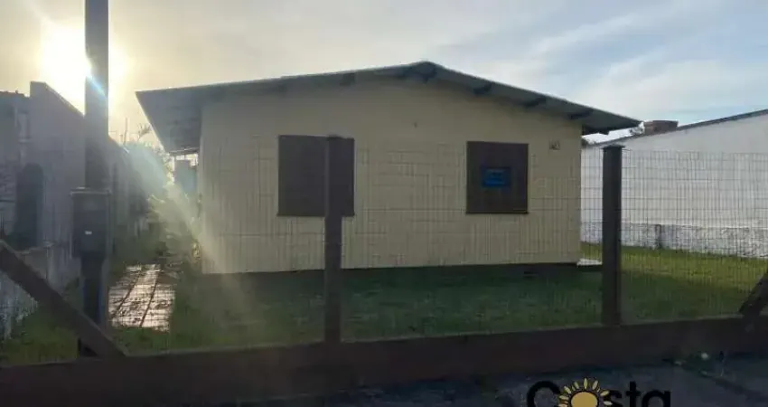 Casa com 2 quartos à venda no Tramandaí Sul, Tramandaí