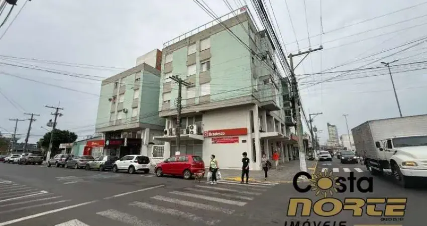 Apartamento mobiliado e com elevador no centro de tramandaí