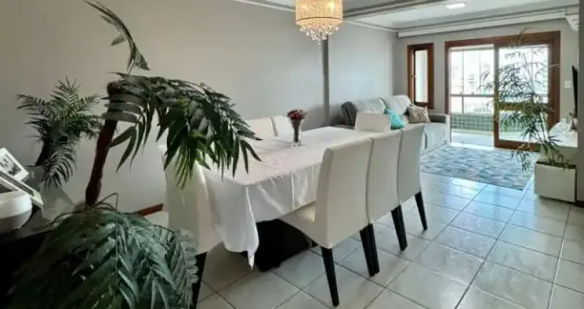 Apartamento mobiliado e decorado com sacada ampla em tramandaí