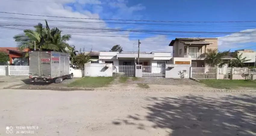 Casa geminada pronta para morar,a venda no bairro itapema do norte itapoásc