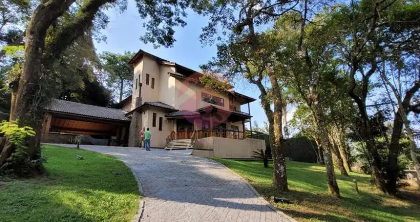 Sobrado para Venda em Mairiporã, Serra da Cantareira, 3 dormitórios, 3 suítes, 1 banheiro, 6 vagas