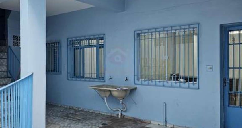 Casa para Locação em Guarulhos, Jardim Valéria, 2 dormitórios, 1 suíte, 2 banheiros, 1 vaga