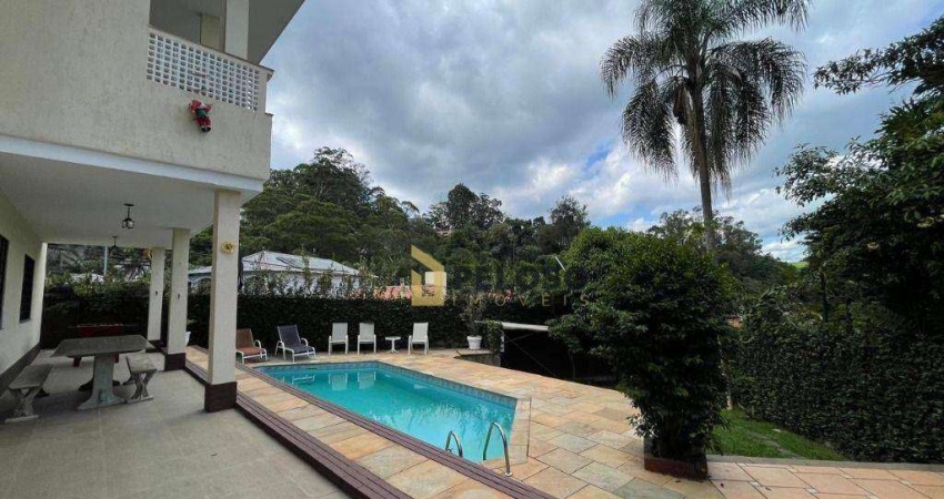 Sobrado a venda | 900m² | 3 suítes | closet | piscina | 4 vagas | Tremembé - São Paulo/SP
