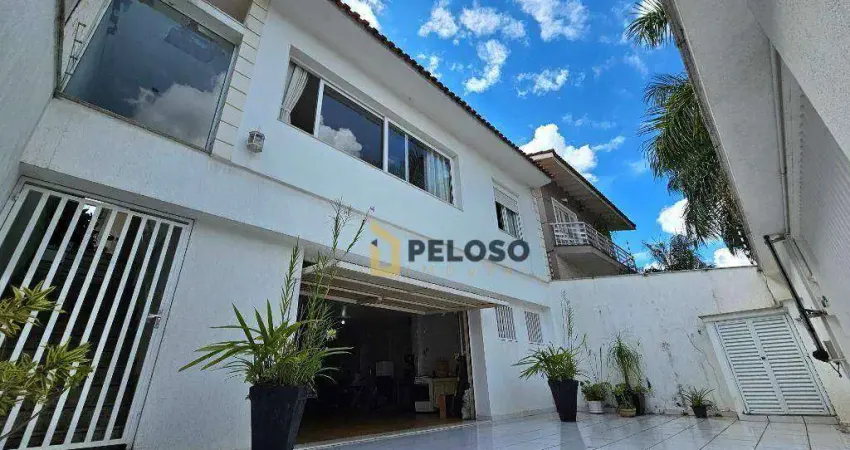 Sobrado à venda | 315m² | 4 dormitórios | 2 suítes | quintal | churrasqueira | 5 vagas | Jardim Leonor Mendes de Barros - São Paulo/SP