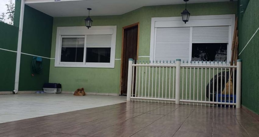 Casa com 2 quartos à venda no Iguaçu, Araucária 