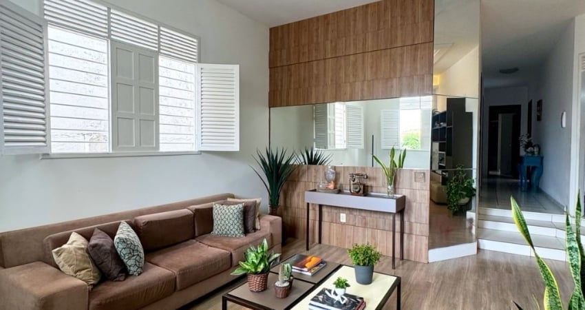 Linda Casa com 4 Quartos no Bairro dos Estados