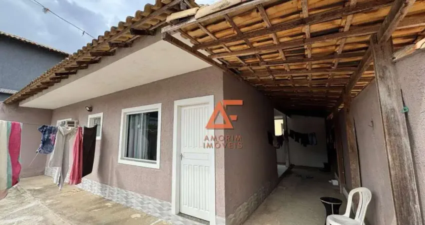 Casa com 2 dormitórios para alugar, 70 m² por R$ 1.300,00/mês - Rua do Fogo - São Pedro da Aldeia/RJ