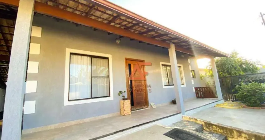 Casa com 3 dormitórios à venda, 200 m² por R$ 750.000 - Fluminense - São Pedro da Aldeia/RJ