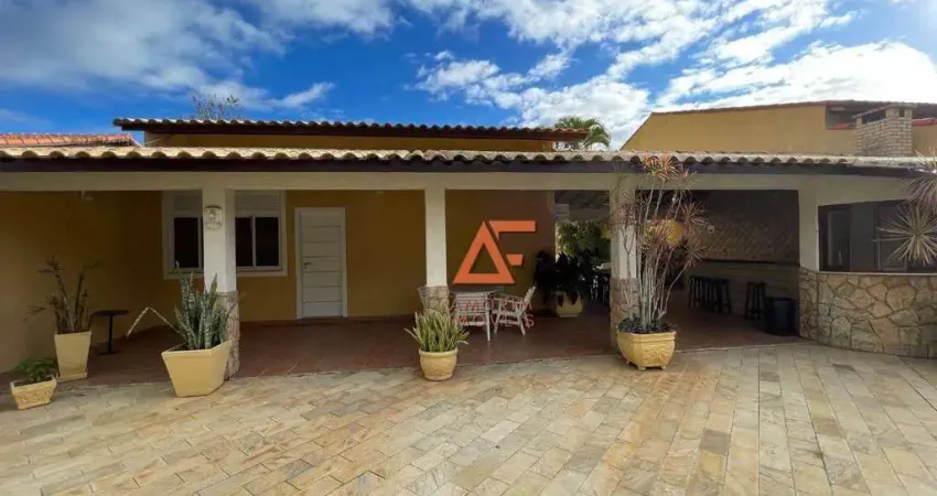 Casa com 4 dormitórios para alugar, 200 m² por R$ 5.000,00/mês - Balneário São Pedro - São Pedro da Aldeia/RJ