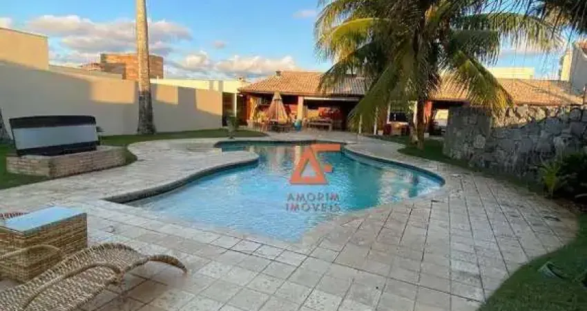 Casa com 3 dormitórios para alugar, 130 m² por R$ 6.900/mês - Centro - São Pedro da Aldeia/RJ
