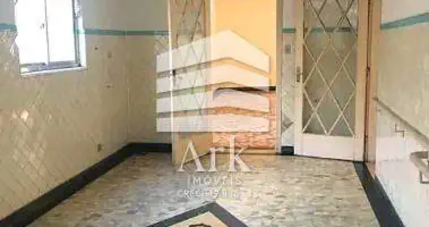 Sobrado a Venda, Aclimação, 480m2, 5 dormitórios, ao lado do Parque da Aclimação.