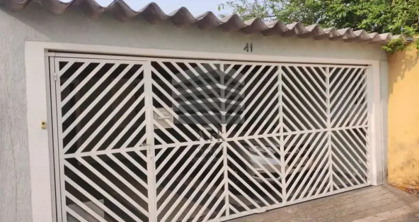 Casa em Rua tranquila, com 4 dormitórios - 168m² - cozinha americana