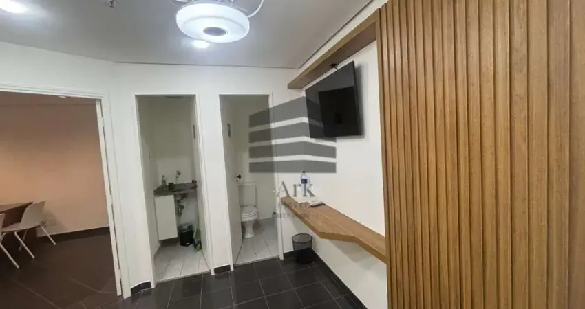 V.Mariana: sala comercial, próximo a Metrô, recepção, 2 salas, 2 banheiros, copa, AC, 1 vaga!