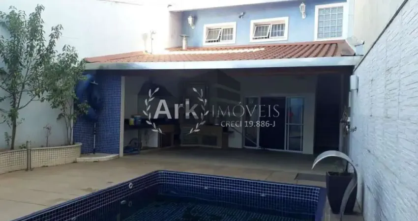 Sobrado à venda, Vila Monumento, 3 suítes com armários embutidos.