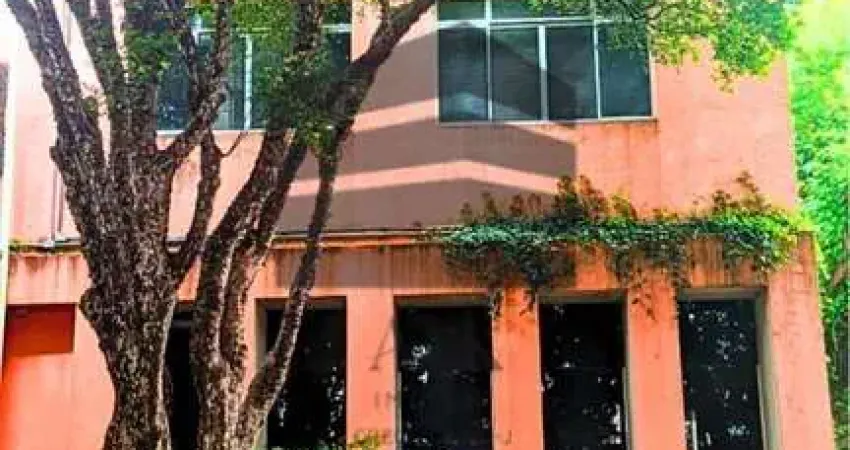 Galpão disponível para Venda e Locação próximo ao Metrô Santa Cruz