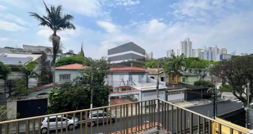 Lindo sobrado de 339m² para venda a 3 quadras Parque da Aclimação, com 3 dormitórios e 3 vagas.