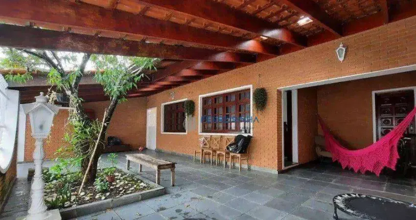 Casa com 4 dormitórios à venda, 125 m² por R$ 1.100.000,00 - Urbanova - São José dos Campos/SP