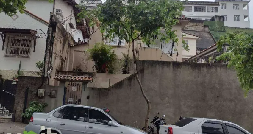 Casa com 2 dormitórios à venda por r$ 650.000,00 - pe pequeno - niterói/rj