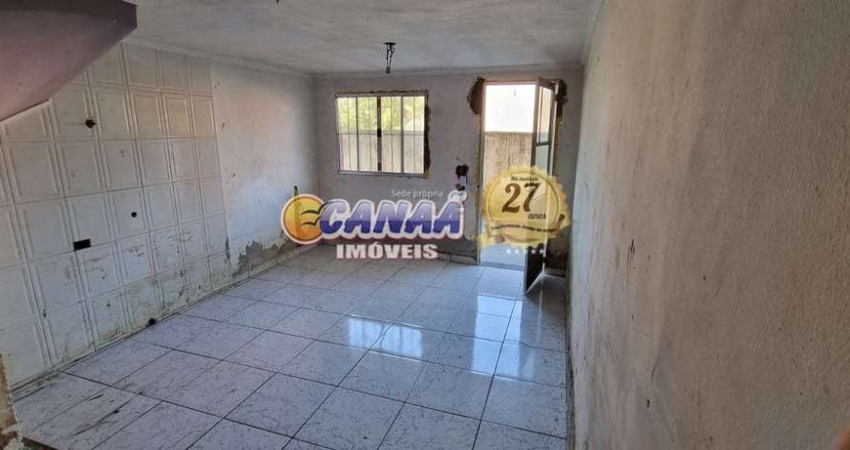 Sobrado de Condomínio com 1 dorm, Vera Stella, Mongaguá - R$ 70 mil, Cod: 10590