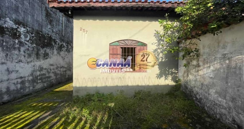 Linda Casa pronta para morar em Mongaguá-SP! Venha conferir!