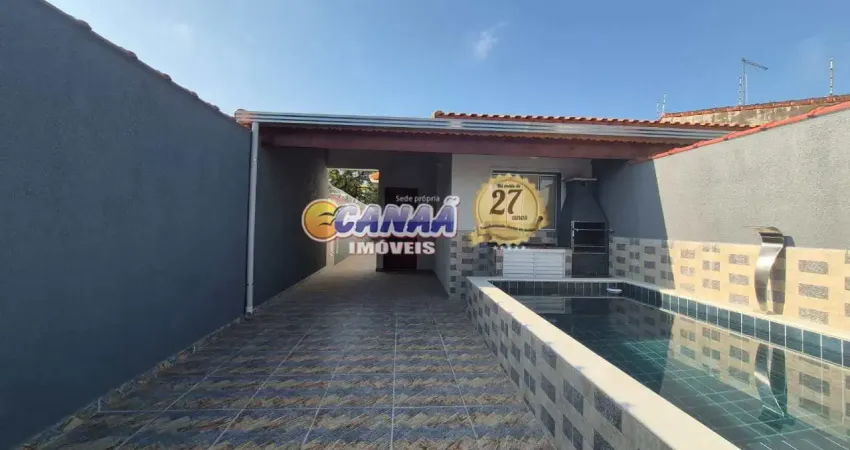 Casa nova à venda em itanhaém! com piscina acabamento moderno!
