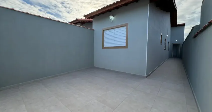 Casa nova com 3 dormitórios à venda em mongaguá 700 metros da praia