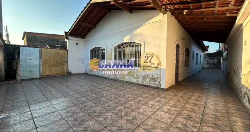 Linda casa lote inteiro a venda no bairro agenor de campos em mongaguá/sp.