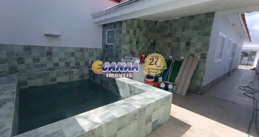 Casa térrea com piscina, 2 dormitórios e acabamento de qualidade!! oportunidade
