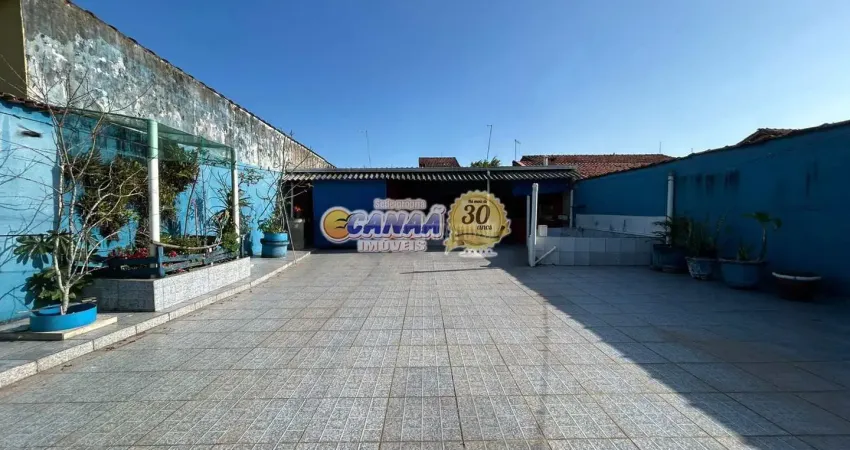 Casa térrea em mongaguá - 10 vagas de garagem ...oportunidade