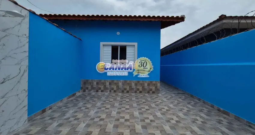 Linda casa nova com piscina a venda em mongaguá litoral sul de sp!!!
