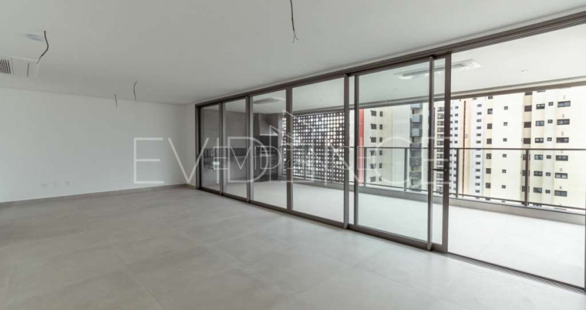 Apartamento Alto Padrão à venda - 4 suítes - 5 vagas no miolo do Anália Franco