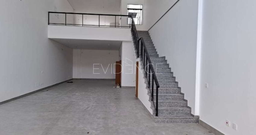 ALUGA-SE Salão Comercial  com 280m², no bairro da Vila Matilde, com mezanino 1 banheiro PNE