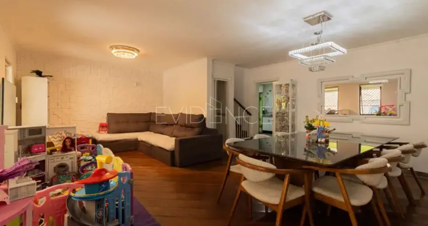 Sobrado à venda com 220 m² no Jardim Têxtil - VARANDA E QUINTAL