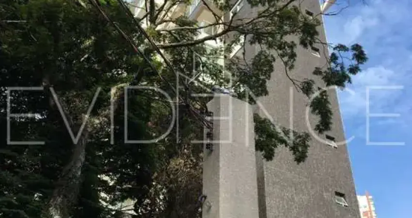 Salão comercial no Jardim Anália Franco, 1 vaga na porta, 35 metros.