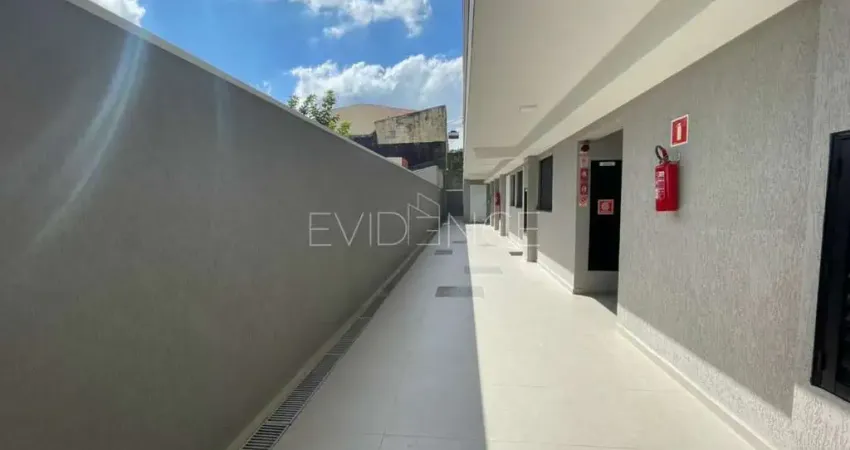 Vende se apartamento com 2 dormitórios, no Condomínio Helena