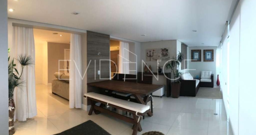 Apartamento Mobiliado, com Varanda Gourmet!!