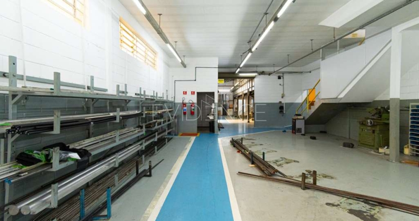 Galpão Comercial com Excelente Estrutura - 1.500 m² de Área Útil