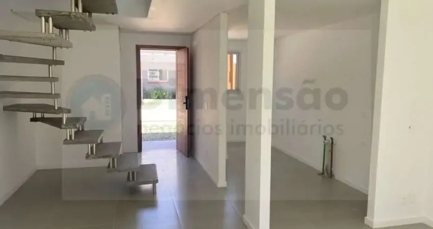 Casa de 3 quartos em condomínio fechado a 250m da praia