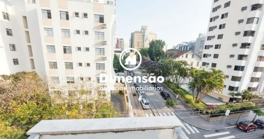 Apartamento à venda no Centro, 2 dormitórios, 1 suíte, 1 vaga, R$ 860.000,00