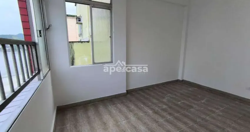 Viva a Praia Grande: Seu Novo Apartamento a 50m do Mar!