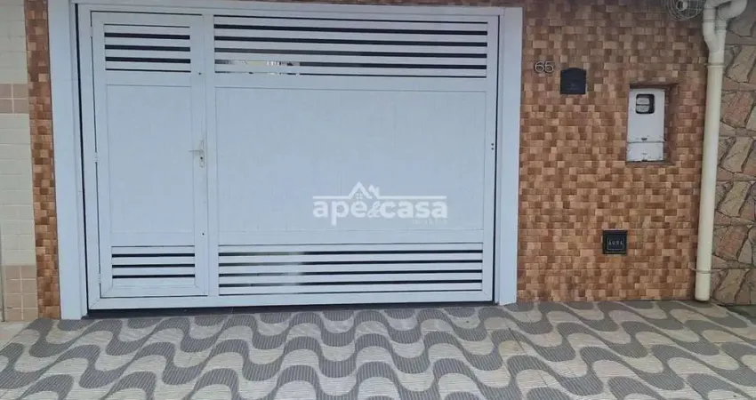 Casa com 2 quartos à venda na Vila Antártica, Praia Grande